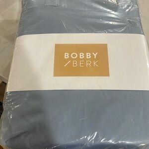 100% Cotton 400TC Sheet Set by Bobby Berk size Cal King color blue